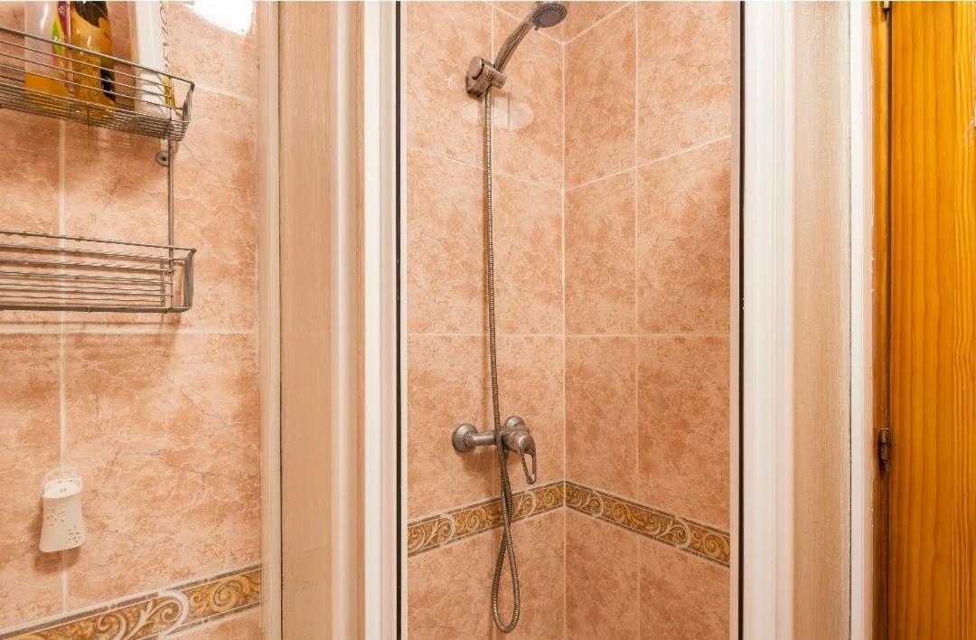 Habitaciones Privadas Con Cama Doble En Sevilla Kültér fotó