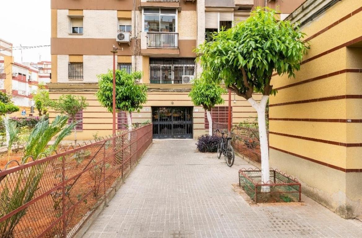 Habitaciones Privadas Con Cama Doble En Sevilla Kültér fotó