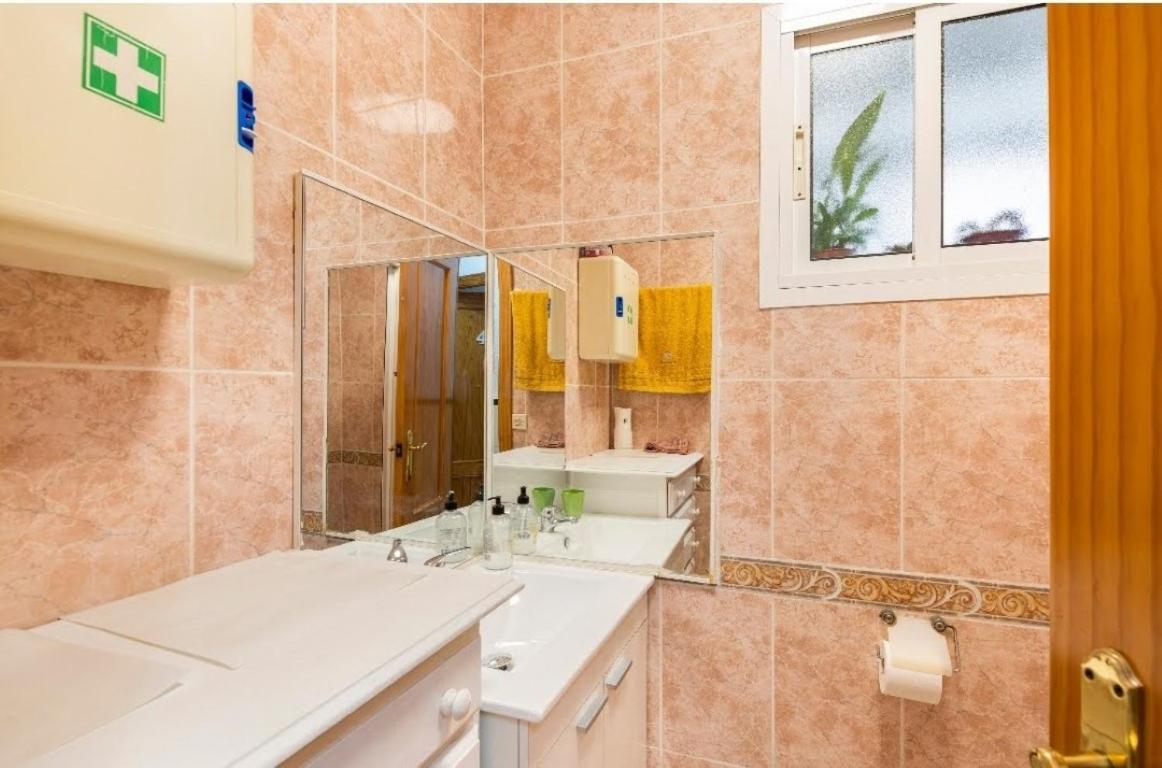Habitaciones Privadas Con Cama Doble En Sevilla Kültér fotó